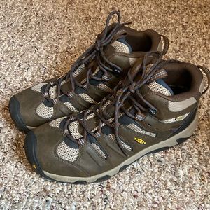 Men's Keen Hiking Shoes